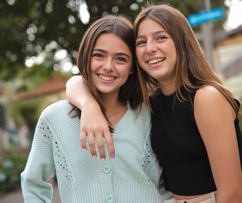 Camille et Mathilde - Syndrome de Gilles de la Tourette